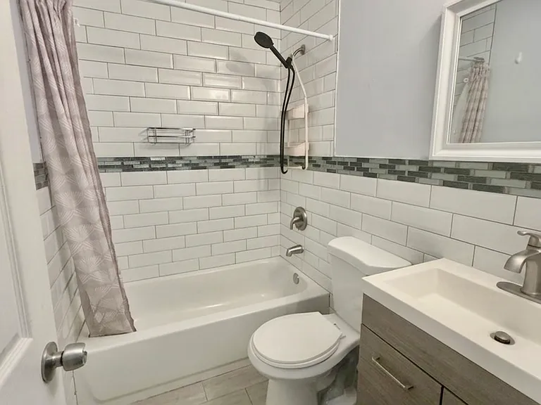 183 Manor Pkwy — Photo 16