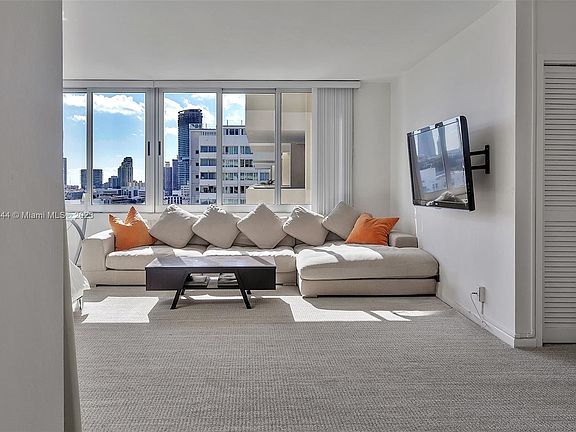 3rd image of 1200 West Ave APT 1414