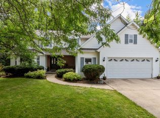 985 Pheasant Creek Dr, Oshkosh, WI 54904