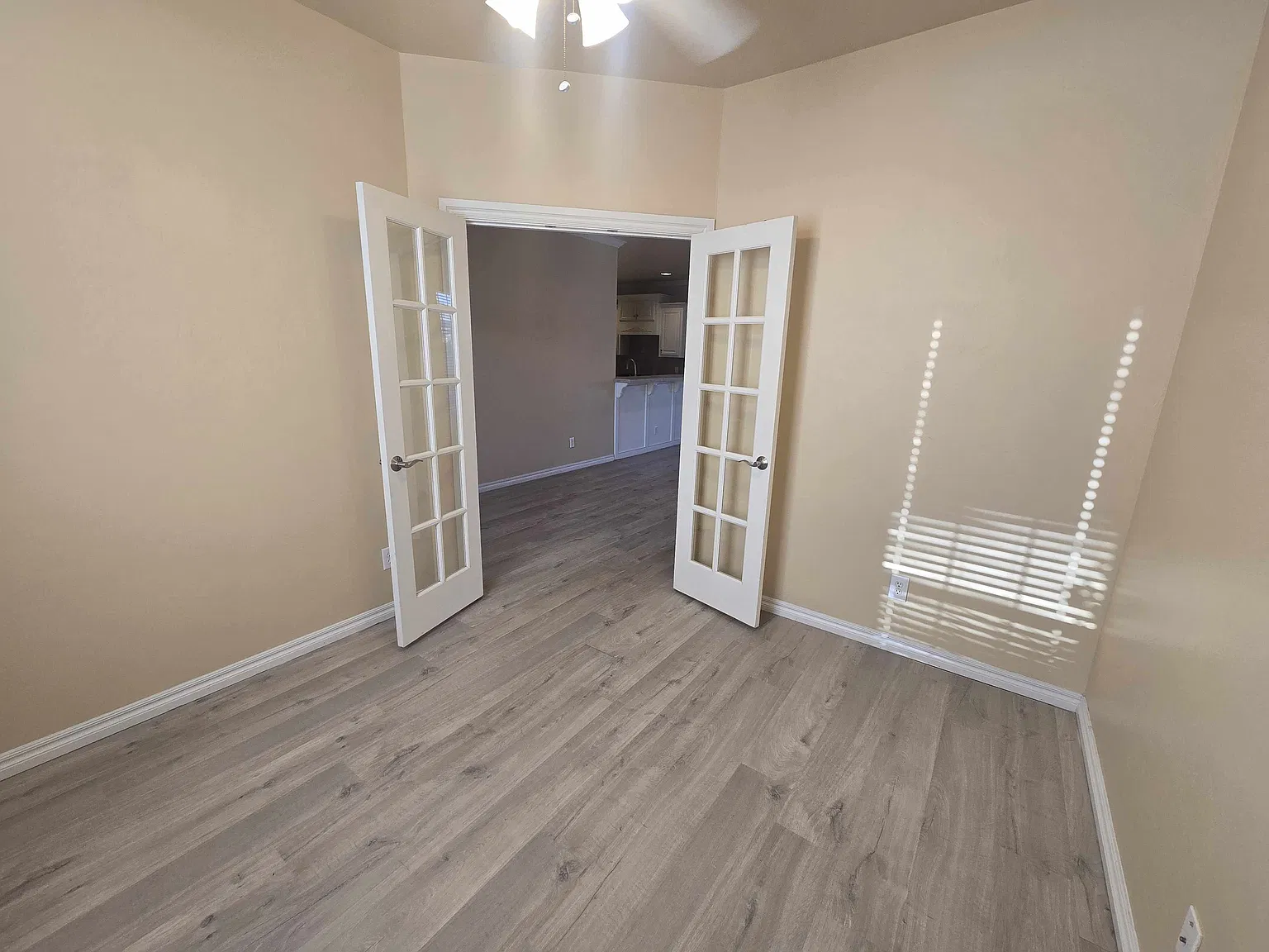 2 bed, 1663 sqft, $1,700 — Photo 4