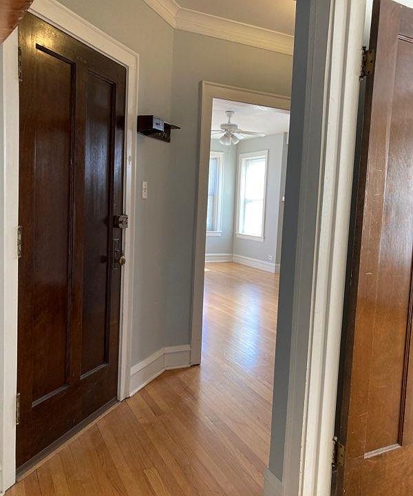 1st image of 5218 N Lockwood Ave Unit 2S