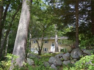 31 Crouch Rd, Amston, CT 06231