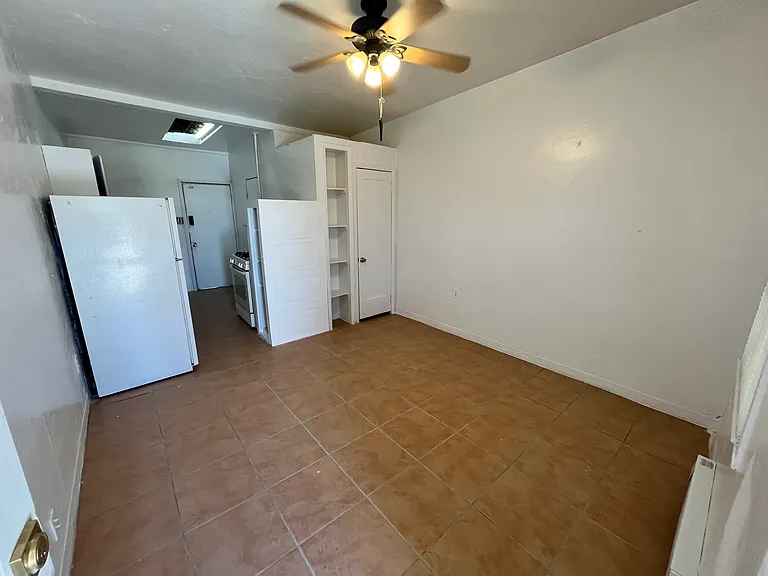 115 E Alturas St #4 — Photo 1