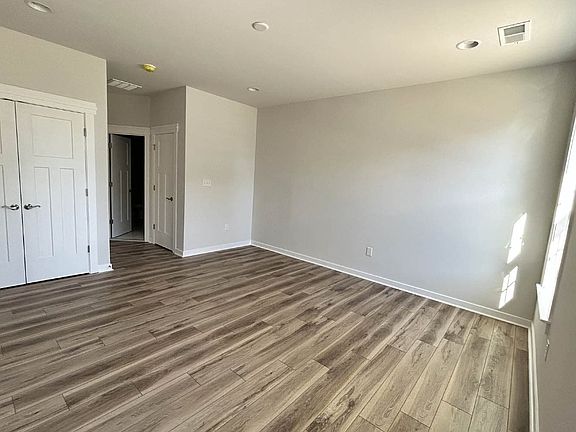 4th image of 651 N Broad St #5479977898