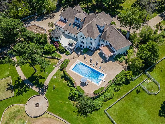 4th image of 10 Old Hart Rd