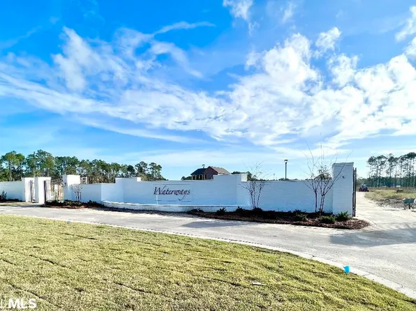 2805 Straits Blvd, Gulf Shores, AL 36542