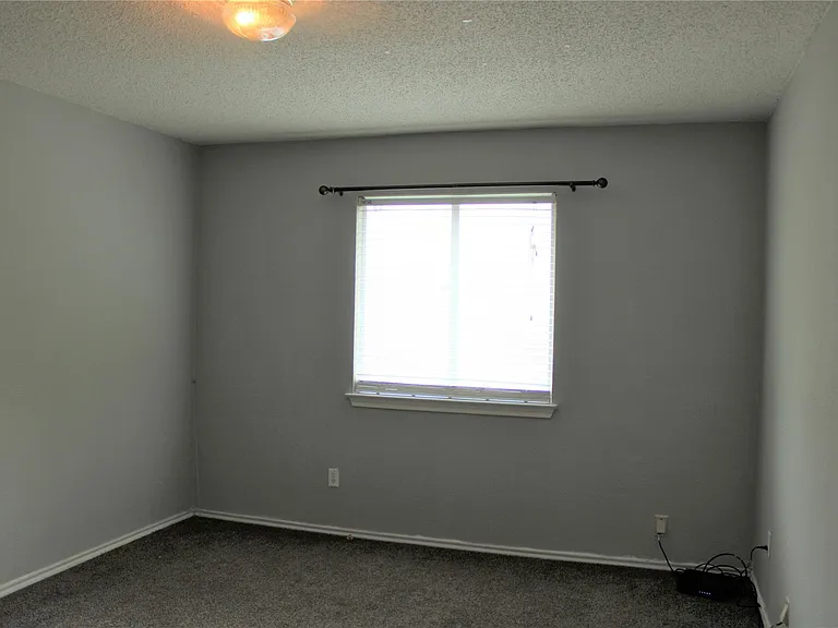 16205 Glorious Ln — Photo 19