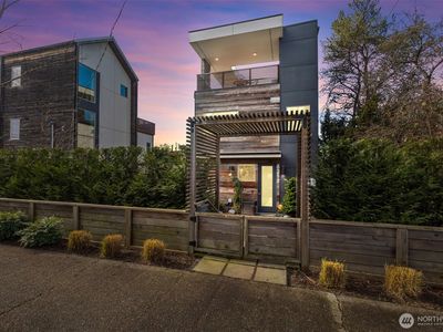 6217 Flora Avenue S, Seattle, WA, 98108