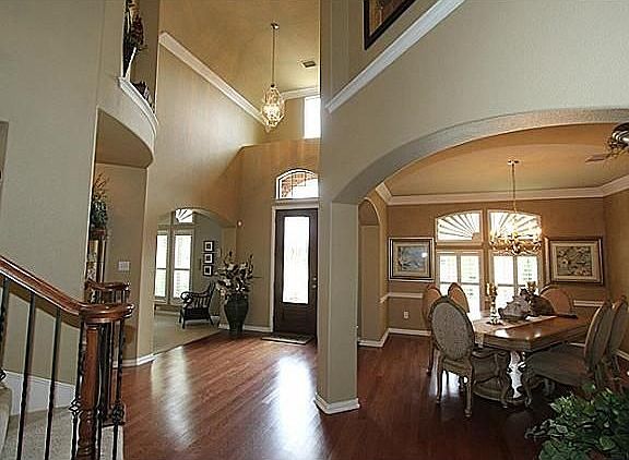 4th image of 9017 Thompson Dr