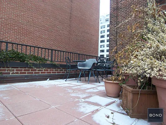 Rented by Bond New York | media 18