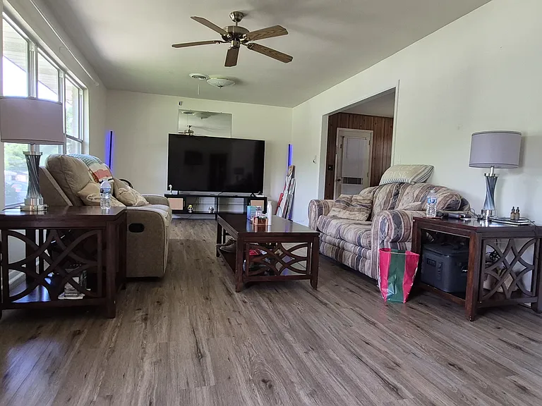 396 Andrew Dr — Photo 14
