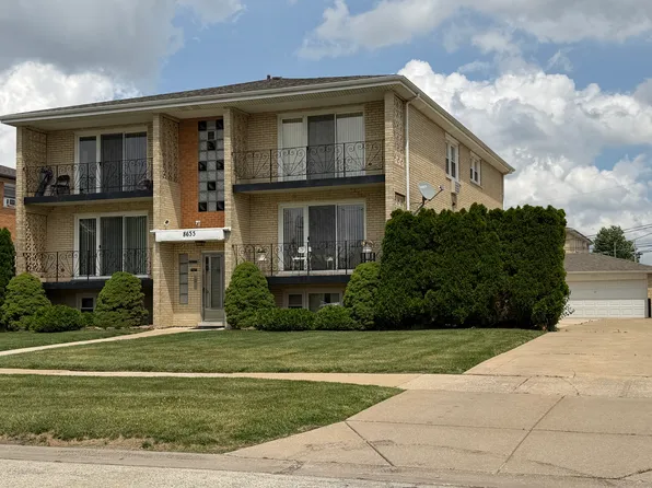 8633 Leamington Ave #Gn, Burbank, IL 60459