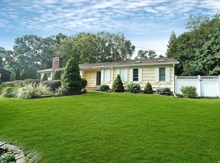 17 Detmer Rd, East Setauket, NY 11733