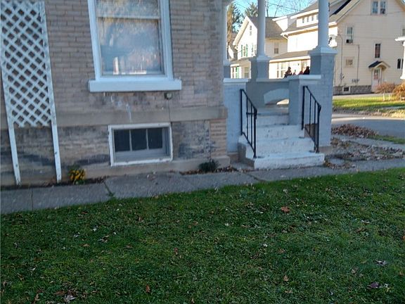 3rd image of 5 Allen St