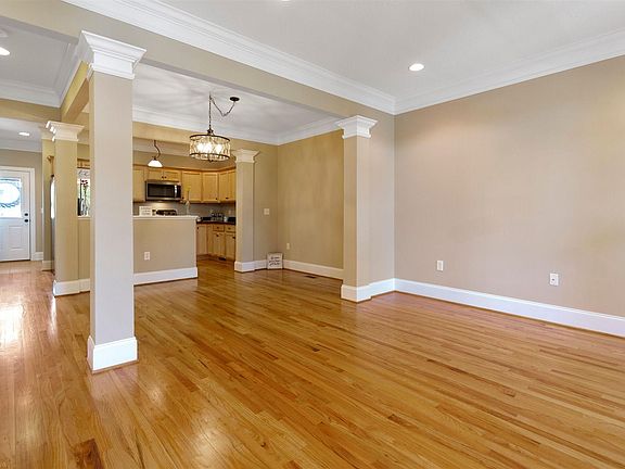3rd image of 1710 Trillium Ln