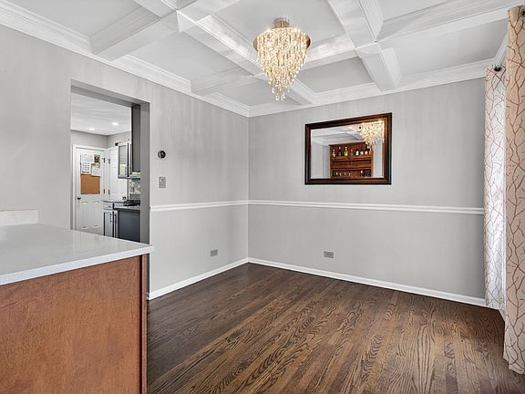 5th image of 1311 Meadow Ln