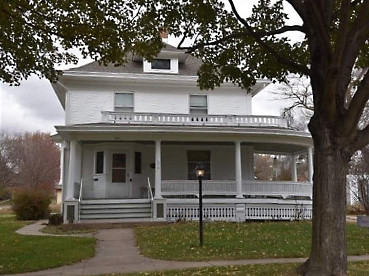 104 E 7th St, Neligh, NE 68756 Zillow