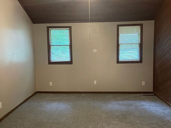 4th image of 6867 Avon Dr