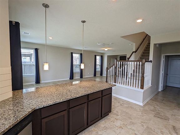 3rd image of 25250 Laird Knoll St