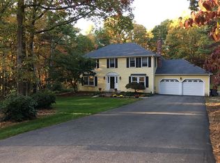 18 Puddingstone Ln, Mendon, MA 01756