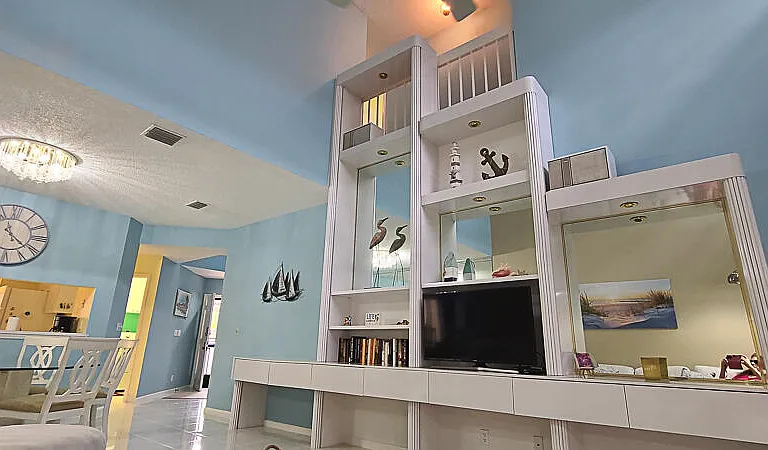 886 Windermere Way — Photo 8
