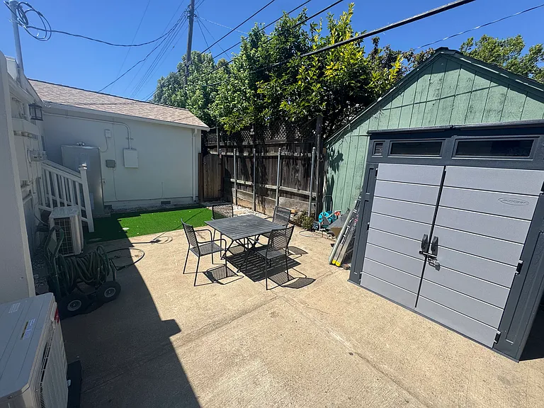 4417 V St — Photo 10