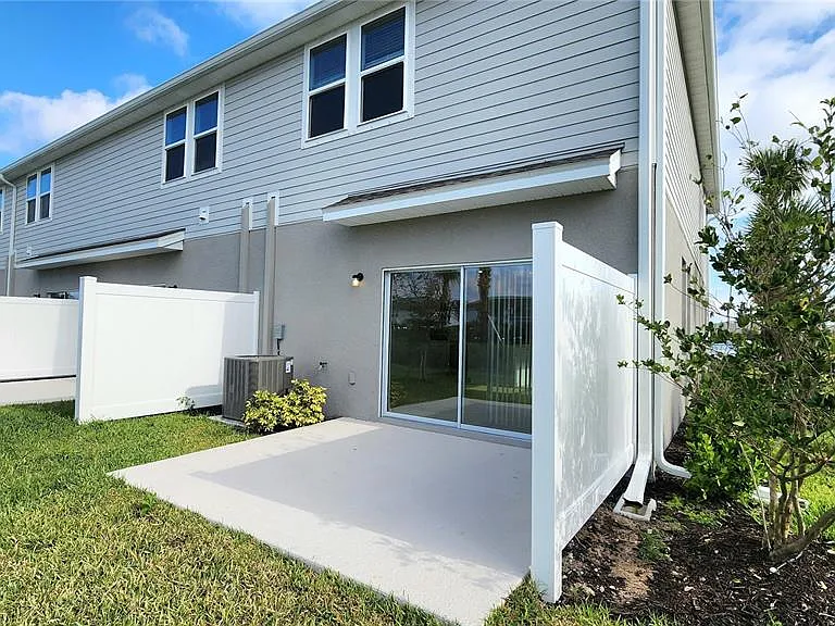 16656 Bergamo Pl — Photo 48