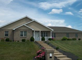 3425 Wynvalley Rd, Quincy, IL 62305