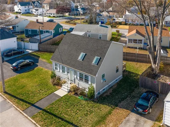 184 Bloodgood St, Pawtucket, RI 02861