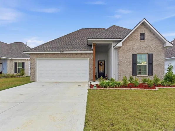 32650 Flower Tree Ct, Walker, LA 70785