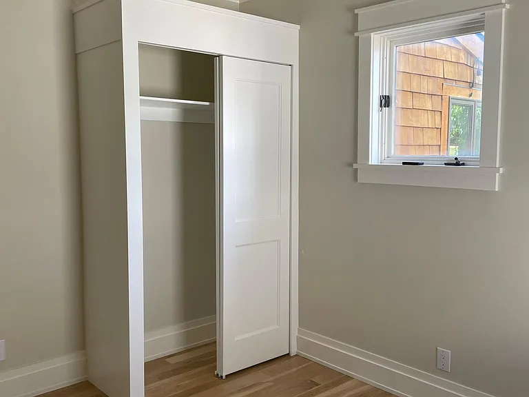 Bedroom 2 - Closet with sliding doors