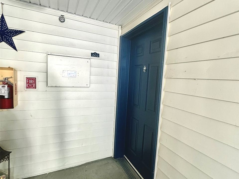 Nautica By The Lake Condominium 5000 Lake Washington Blvd NE Renton