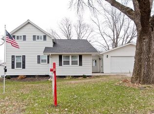 106 Pine St NW, Blairstown, IA 52209