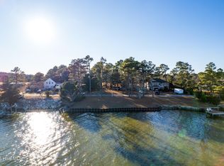 4 Narrow Shore Rd, Aydlett, NC 27916