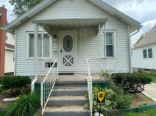 1016 Comfort St, Lansing, MI 48915