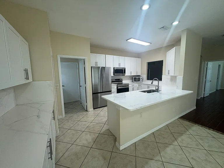 981 NW Tuscany Dr — Photo 14