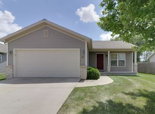 14 Winding Way, Bloomington, IL 61705