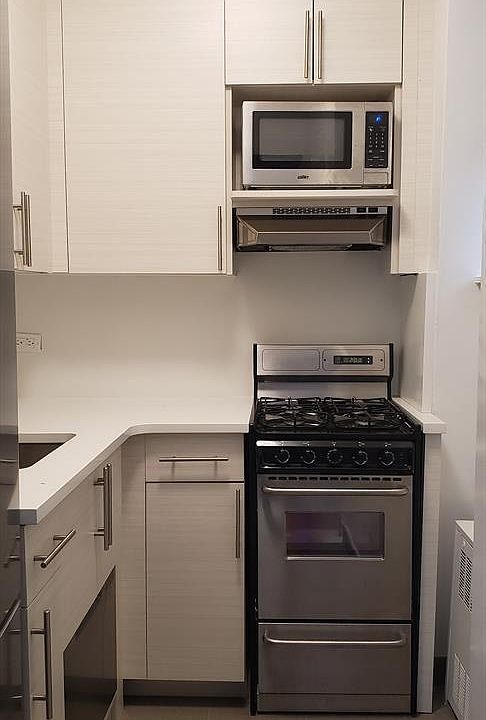 2nd image of 4 Park Ave APT 9R