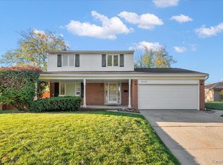 40649 Rinaldi Dr, Sterling Heights, MI 48313