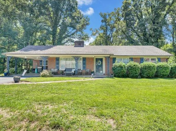 45 Woodbriar Ct, Bassett, VA 24055