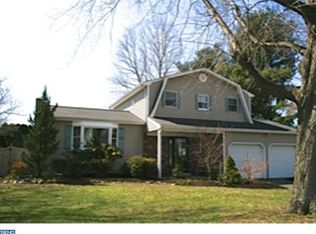 1 Deacon Dr, Hamilton, NJ 08619