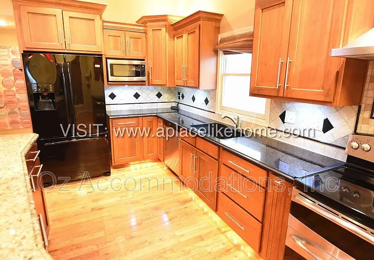 1140 SW Huntington Dr — Photo 10