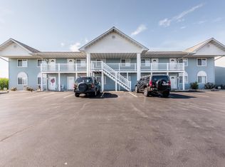 Park Place, Highland, IL 62249