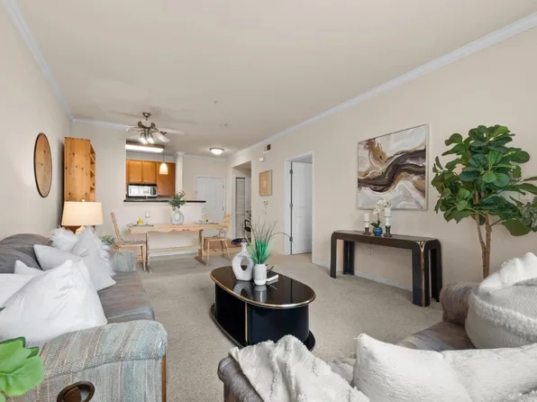 801 S Winchester Blvd APT 6300, San Jose, CA 95128