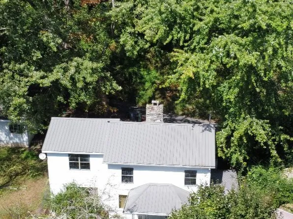 76 Bryson Ave, Bryson City, NC 28713