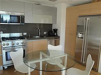 Rented by R New York