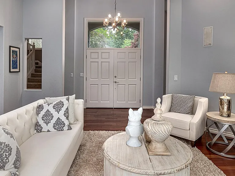 12404 NW Woodland Ct — Photo 4