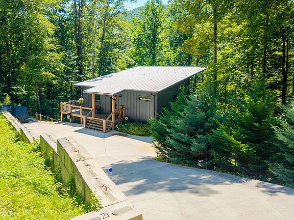2nd image of 3149 Big Creek Rd