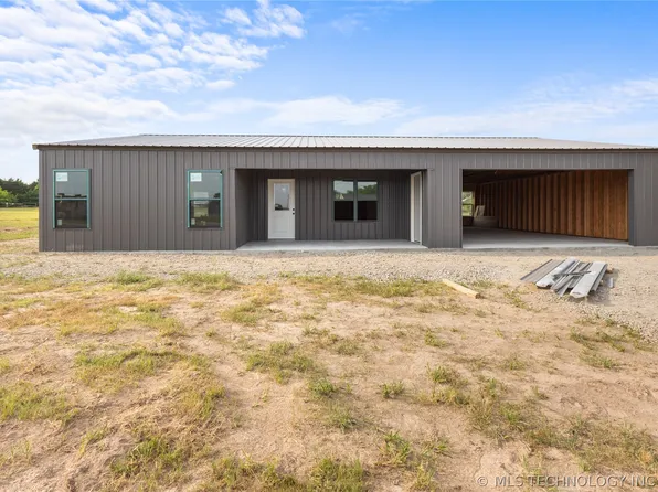 10 Texanna Rd, Eufaula, OK 74432