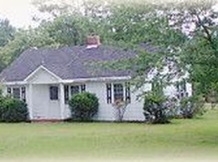 522 S Main St, Broadway, NC 27505